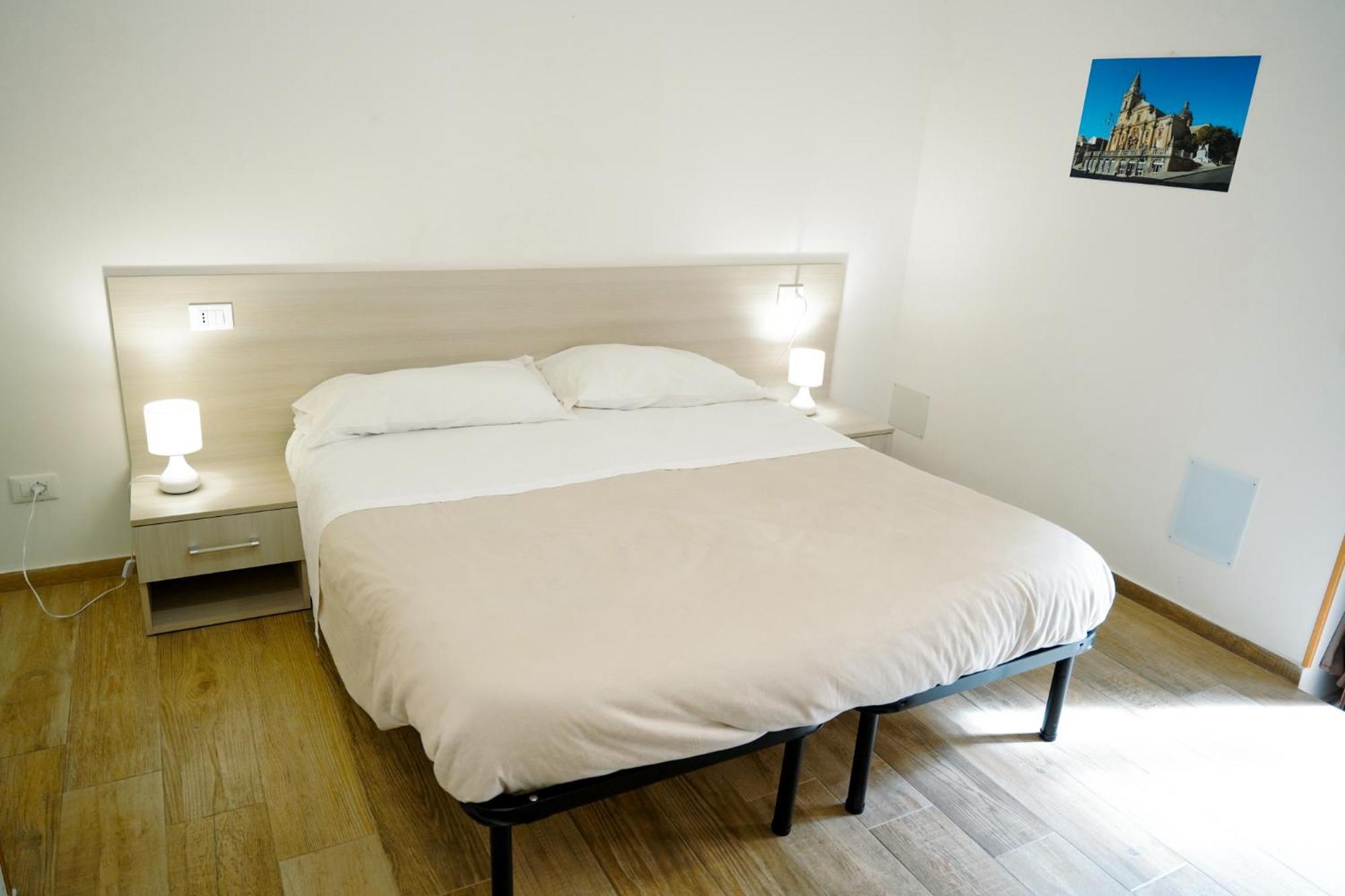 Alex Rooms Ragusa Bagian luar foto