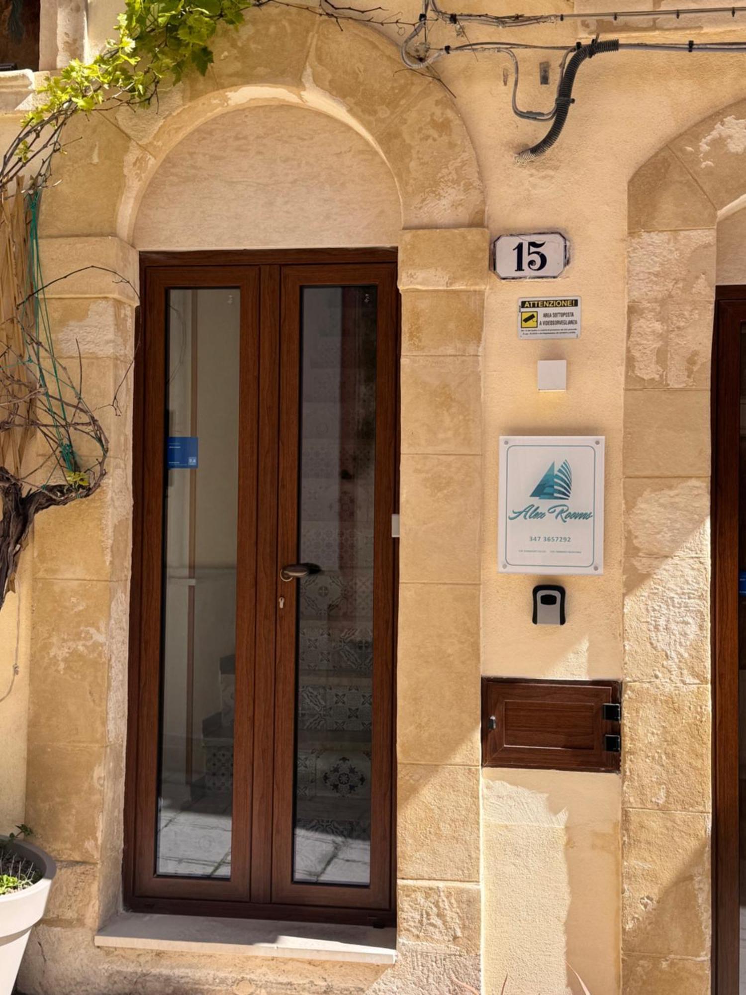 Alex Rooms Ragusa Bagian luar foto