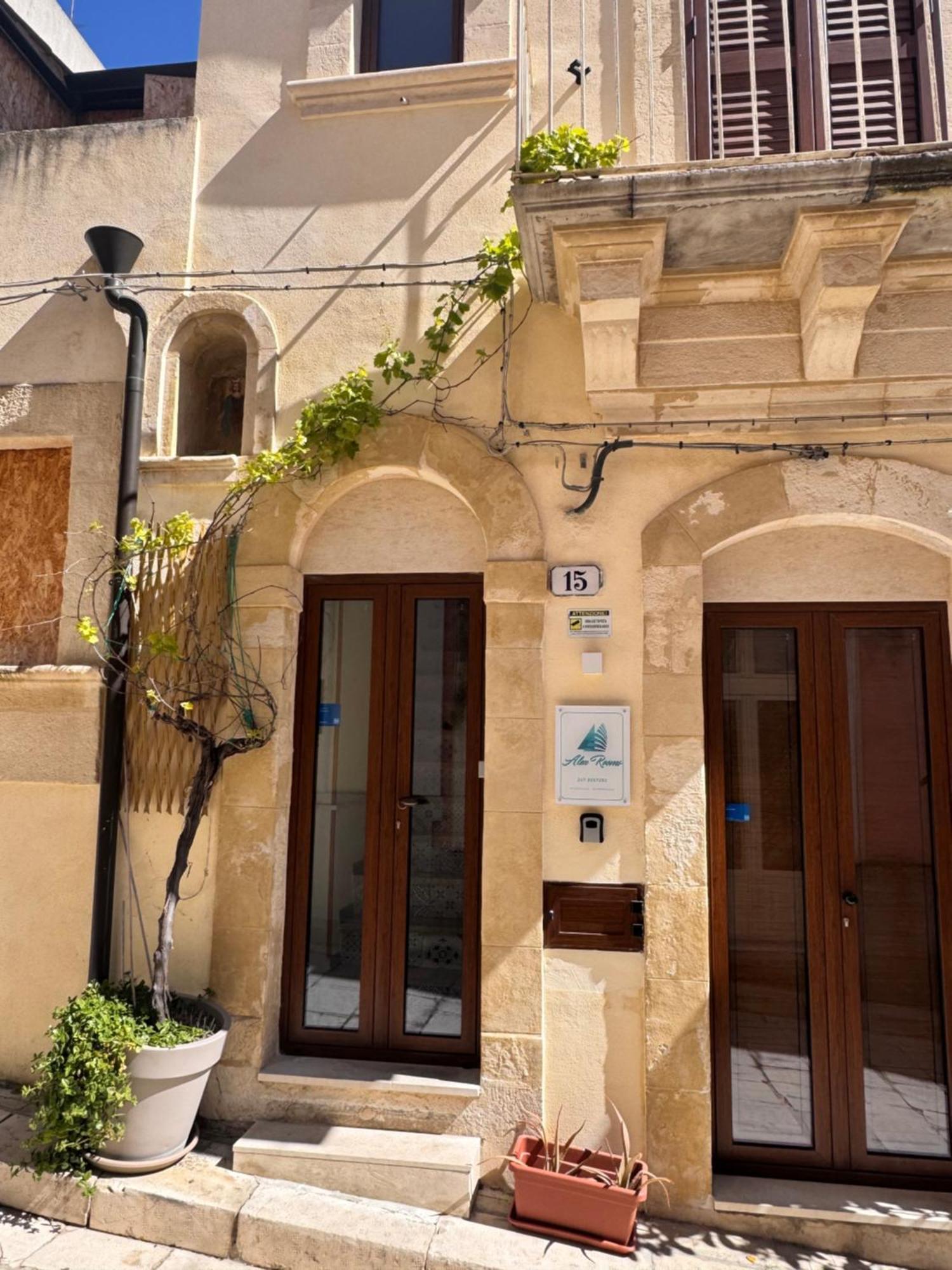 Alex Rooms Ragusa Bagian luar foto